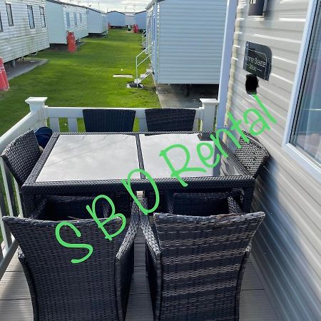 Summer Breeze Deluxe Caravan Rental Saint Osyth ภายนอก รูปภาพ