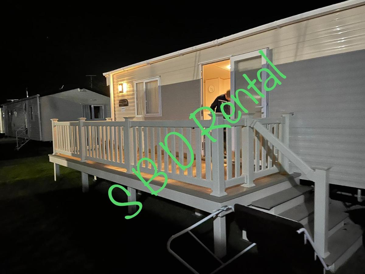 Summer Breeze Deluxe Caravan Rental Saint Osyth ภายนอก รูปภาพ