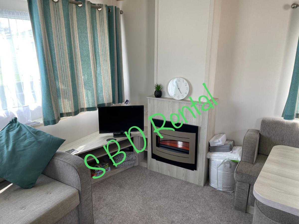 Summer Breeze Deluxe Caravan Rental Saint Osyth ภายนอก รูปภาพ