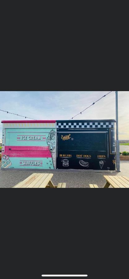 Summer Breeze Deluxe Caravan Rental Saint Osyth ภายนอก รูปภาพ